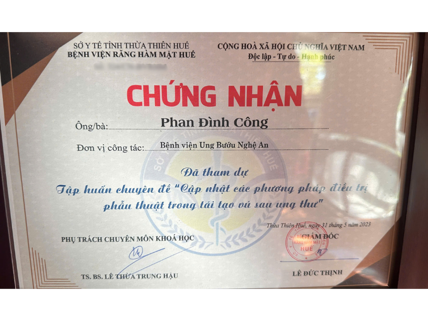 bằng cấp của bác sĩ david công